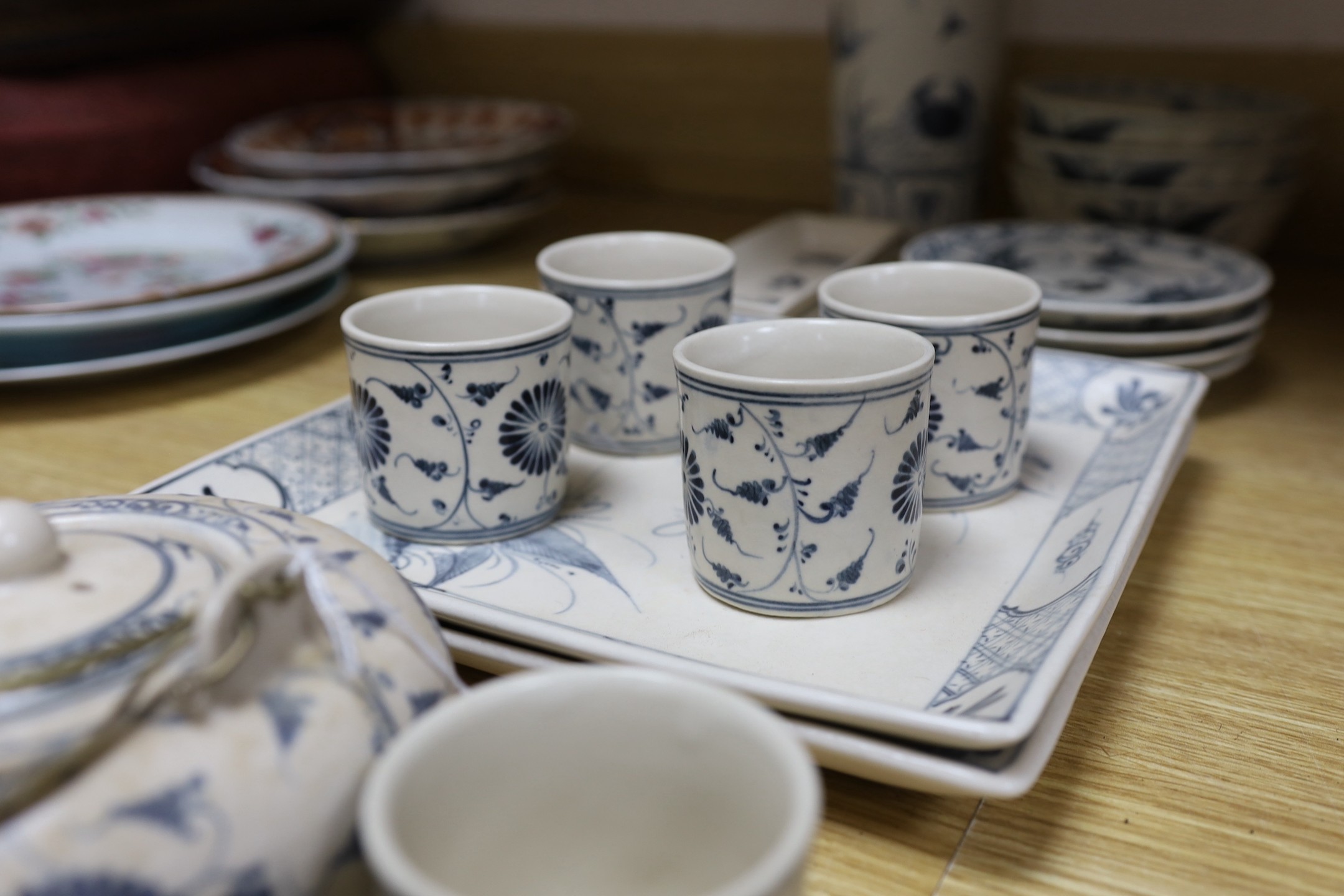 A blue and white tea set